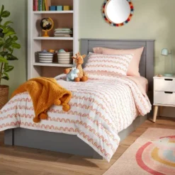 Rainbow Scallop Cotton Kids' Comforter Set - Pillowfort™